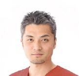 ウエダ歯科 院長：上田　哲司