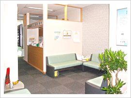 赤れんが皮フ科クリニック詳細写真2