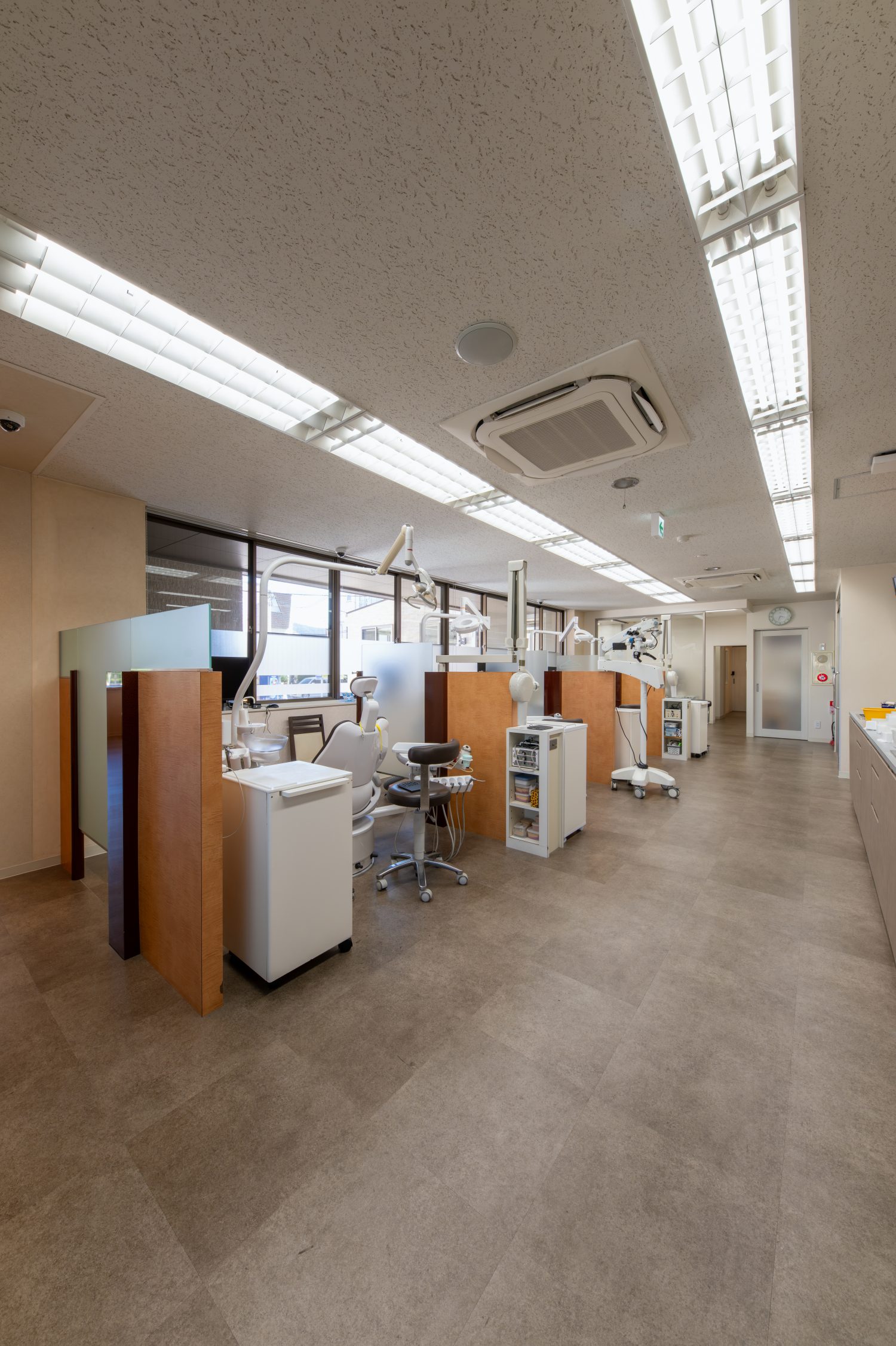 ばら公園前木村歯科