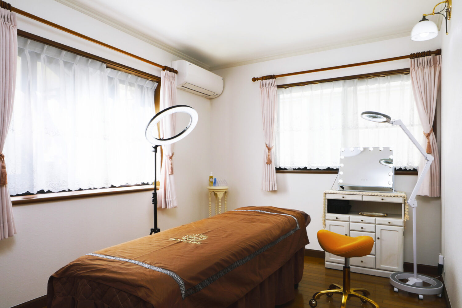 岸内科クリニック美容皮膚科artmake kyoko