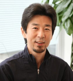 由川 哲也