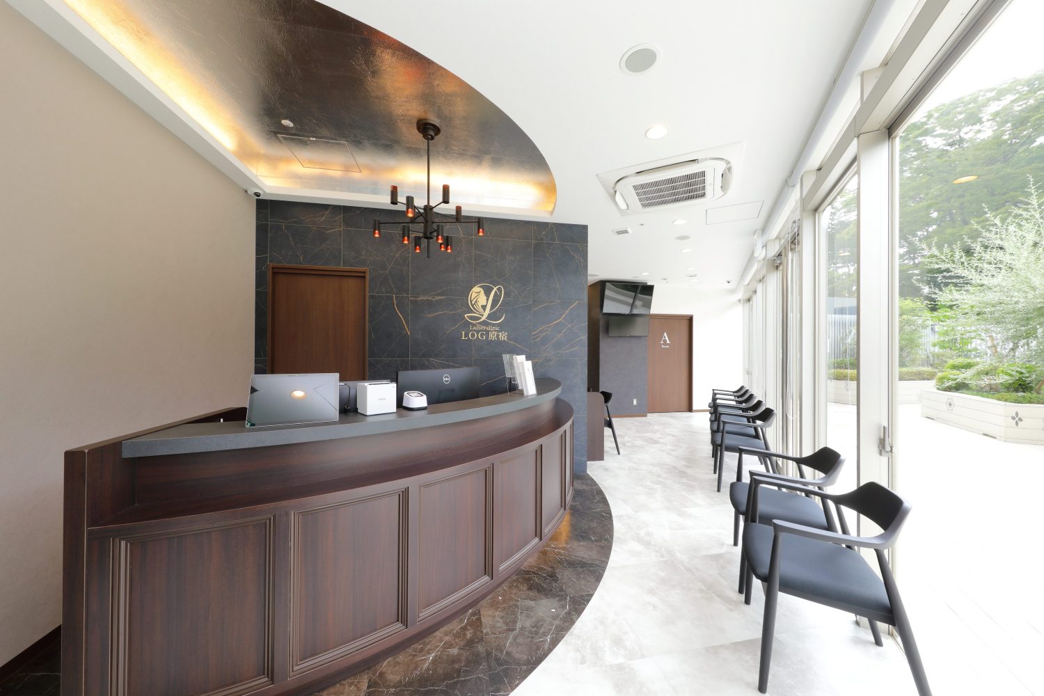 Ladies clinic LOG 原宿