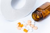 【薬剤師が解説】高齢者におすすめの便秘薬は？  選択方法や副作用など注意点について