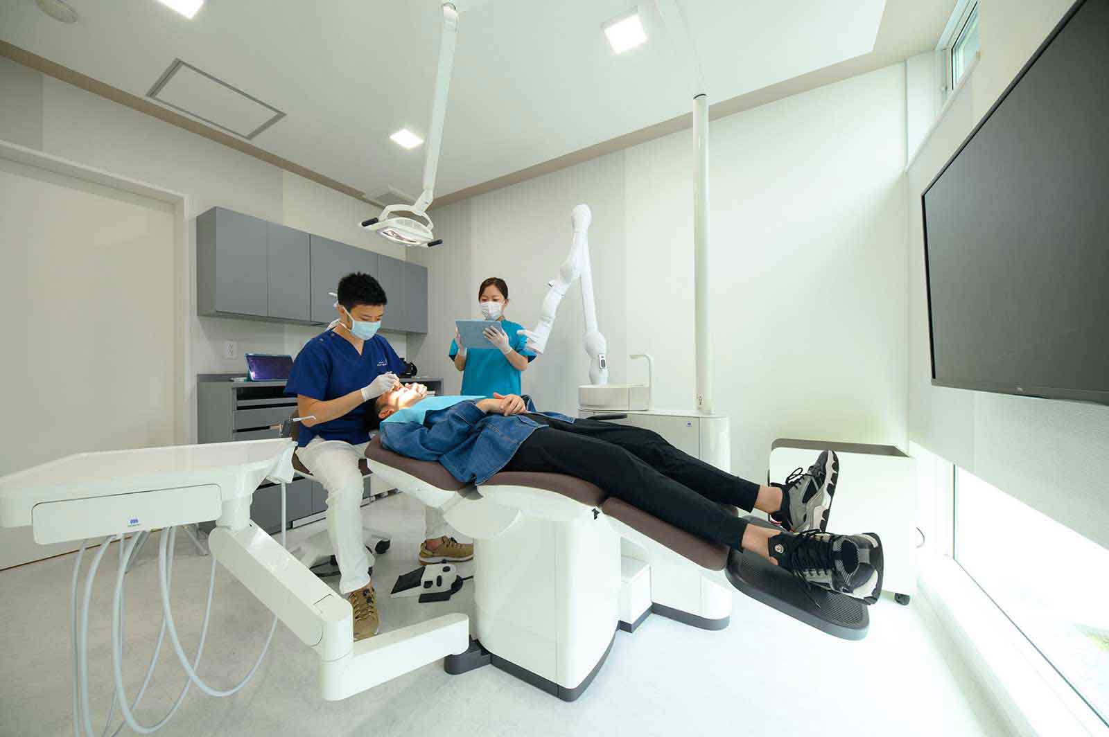 道徳通りよしかつ歯科