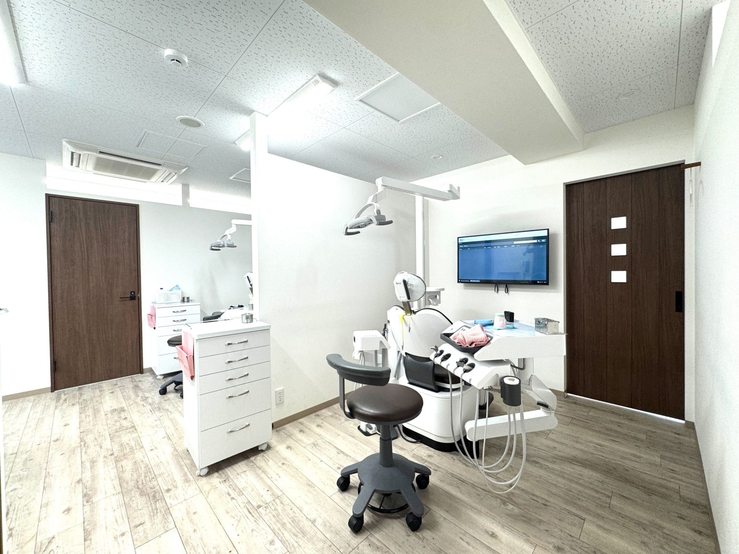 曲本デンタルクリニック