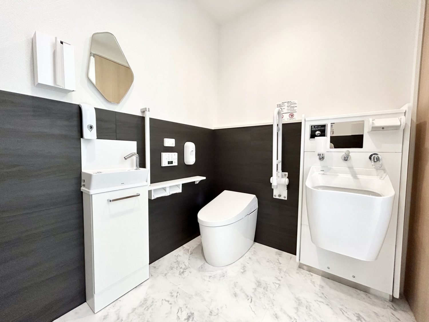 ももの木みんなのクリニック