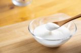 ヨーグルトが男性更年期障害に良いって本当? 腸内細菌ケアのススメ【医師解説】