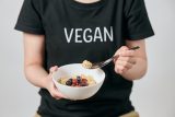 「ヴィーガン」って本当に健康や美容に良いの？ 産業医が解説するメリットと注意点