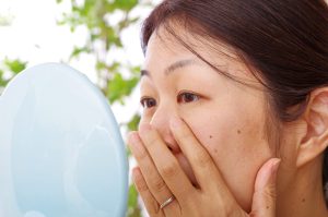 美容外科手術で残ってしまった傷跡がレーザー治療で綺麗になるってホント？