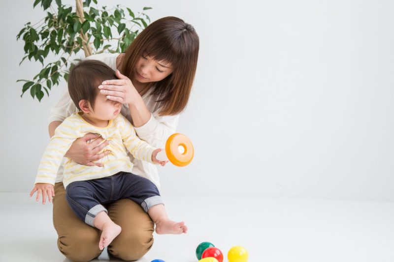 子供の熱を心配する