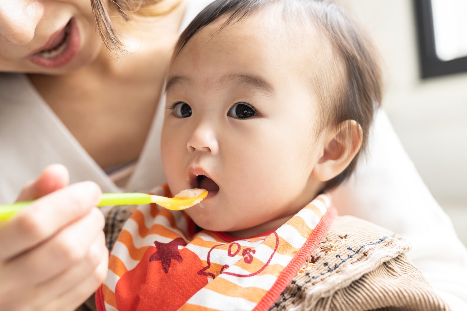 授乳や離乳食にも影響？ 子どもの歯並びが悪くなる原因