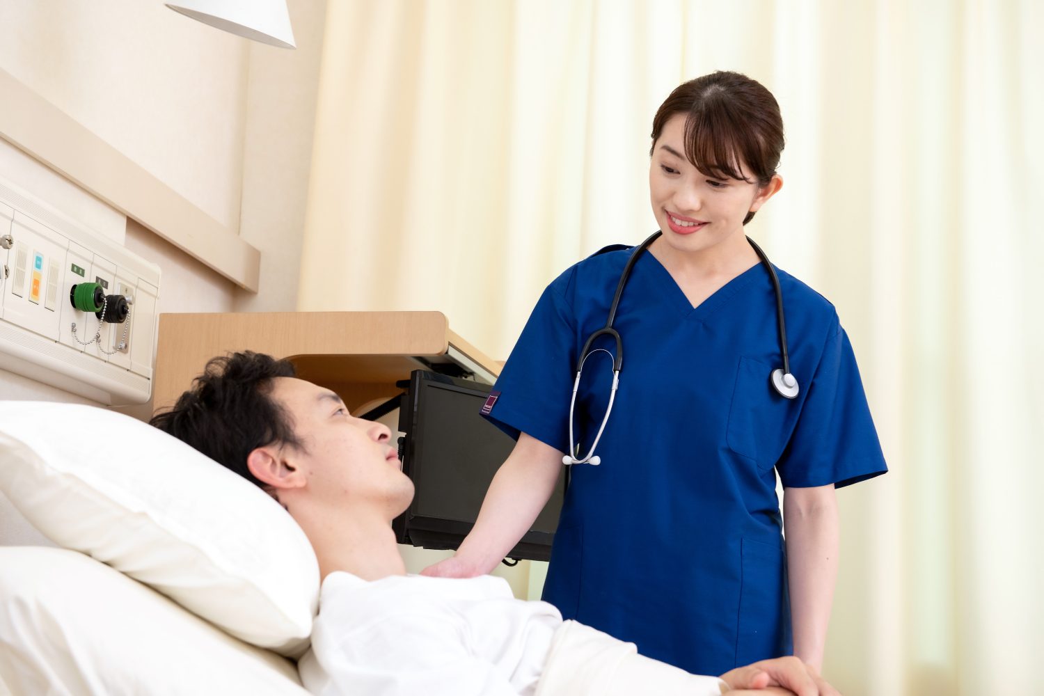 入院患者と医者