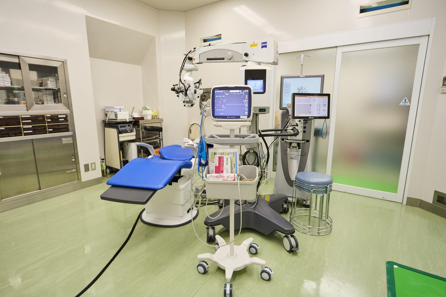 つじおか眼科photo