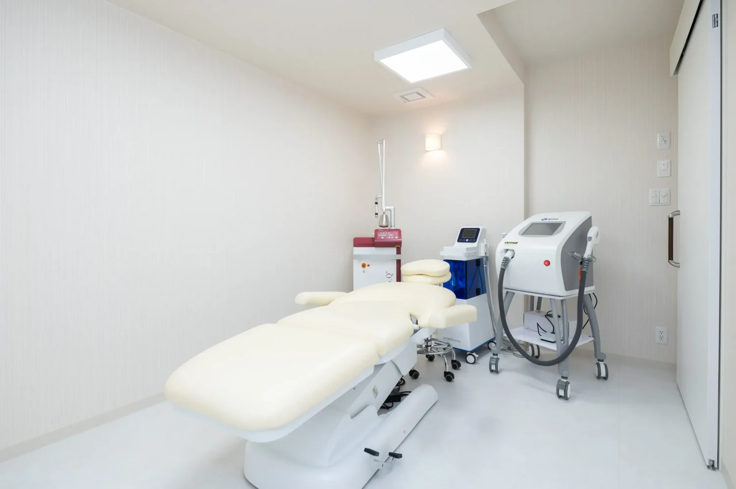 幕張まーるクリニック皮フ科形成外科photo