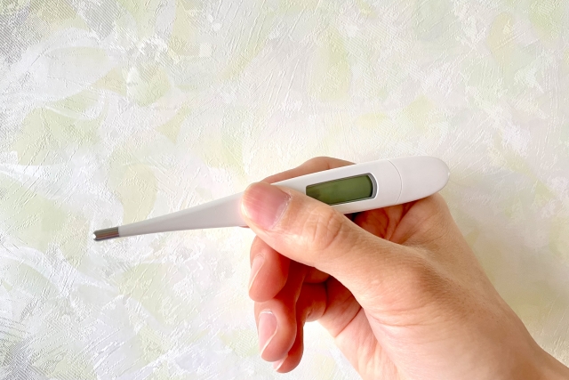 中耳炎で熱がでる原因と体温の程度