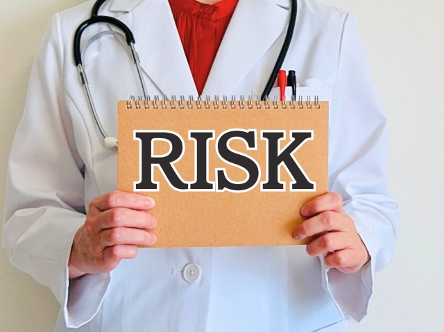 逆流性食道炎を引き起こすリスクがある食習慣・生活習慣