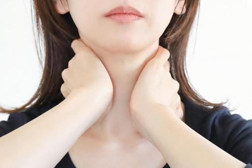 スマホ首の症状とセルフチェック法