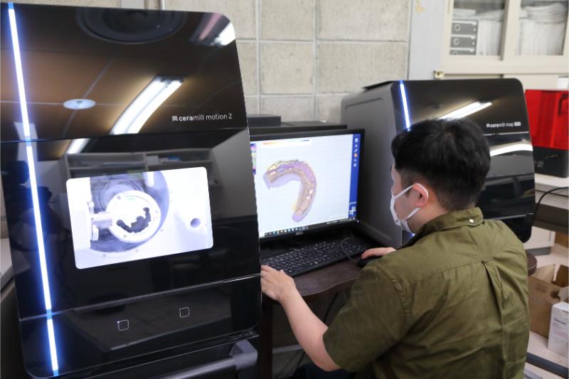 小室歯科・矯正歯科