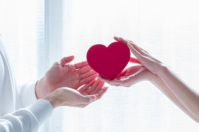 1人で抱え込まずに誰かに話を聞いてもらう