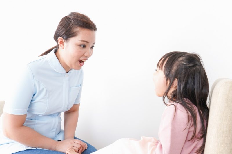 歯科衛生士と子供