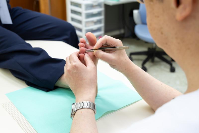 中の島はやし皮フ科