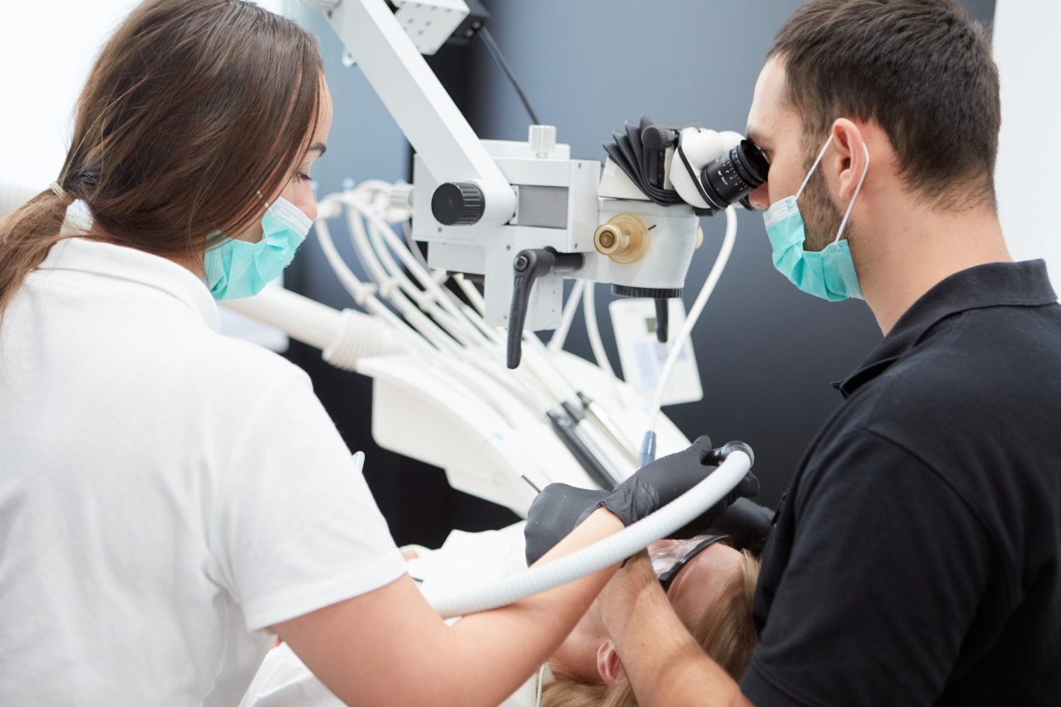 根尖性歯周炎の治し方は？症状や原因、セルフケアも解説