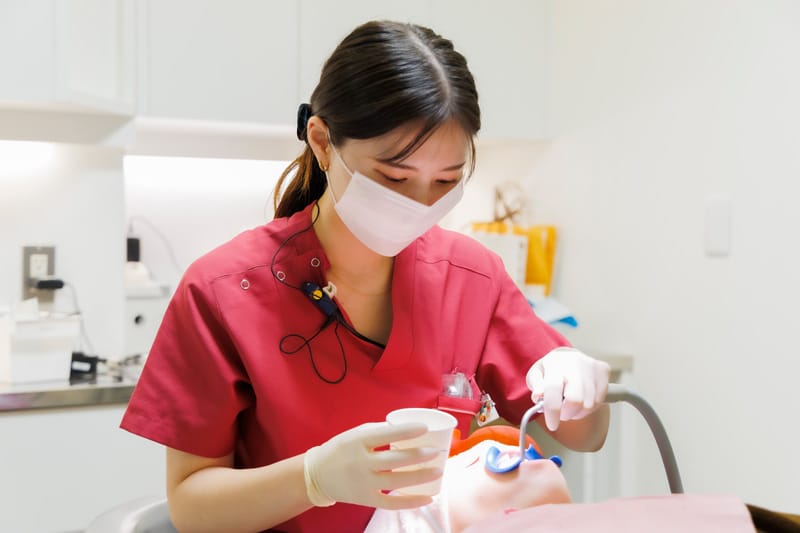 名駅ナディア歯科