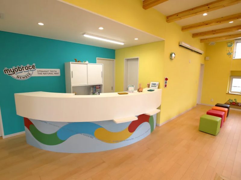 うまがみこども歯科