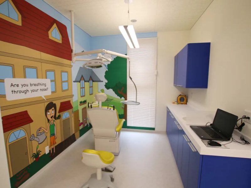 うまがみこども歯科