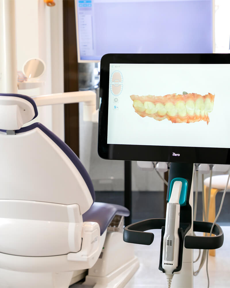 1週間に0.25mmずつ歯を動かし、徐々に整えていく