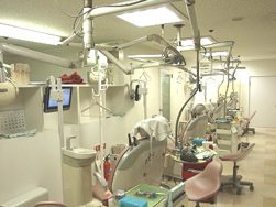 小室歯科 上六診療所