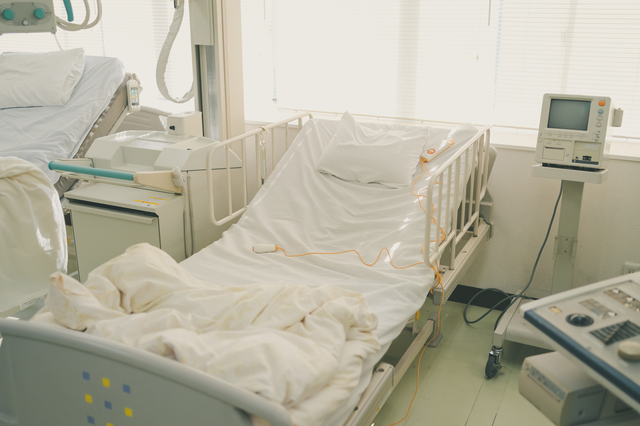 突然の呼吸困難で緊急搬送。気がついたときにはICUのベッドの上だった