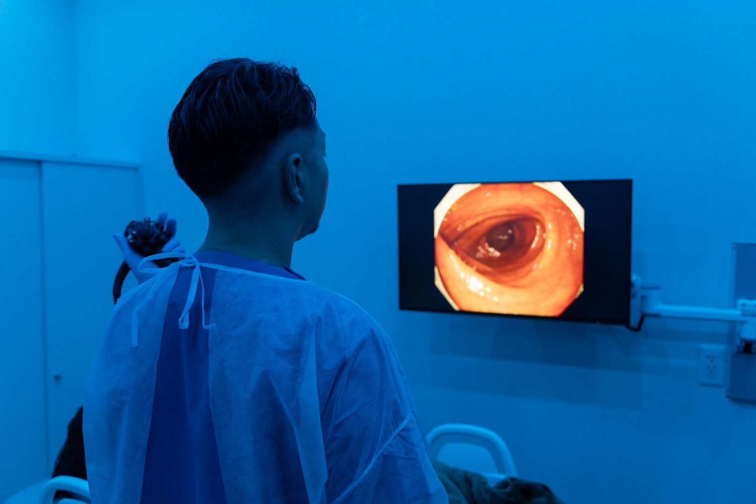 大腸カメラで未然に防ぐ。ポリープ切除から幅広い疾患の発見まで