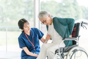 要介護認定の区分変更とは？申請の流れや区分変更のメリットとデメリットを詳しく解説