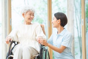 公的介護保険における16疾病とは？特定疾病で介護サービスを利用する流れも解説します