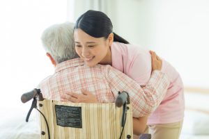 排泄介助とは？手順やポイント、注意点など詳しく解説します！