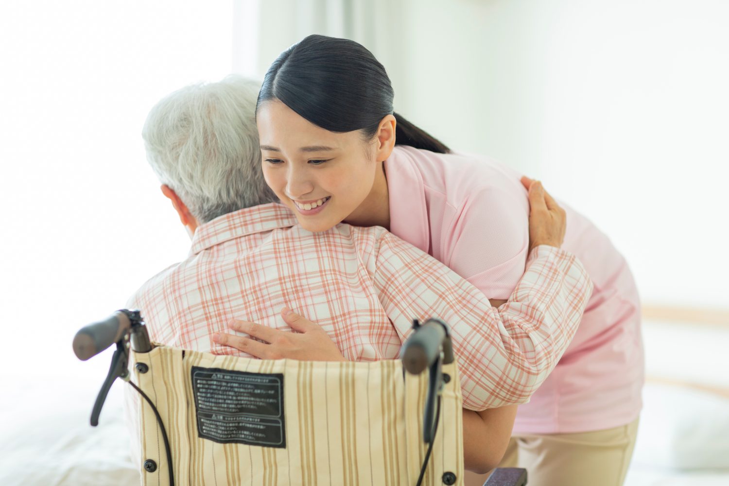 排泄介助とは？手順やポイント、注意点など詳しく解説します！