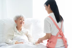 介護医療院の7つのメリット、入所を検討する際に知っておきたいポイントとは