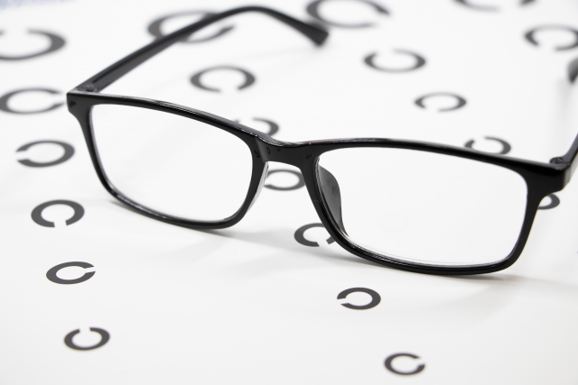 スマホ急性内斜視の治療方法と予防法