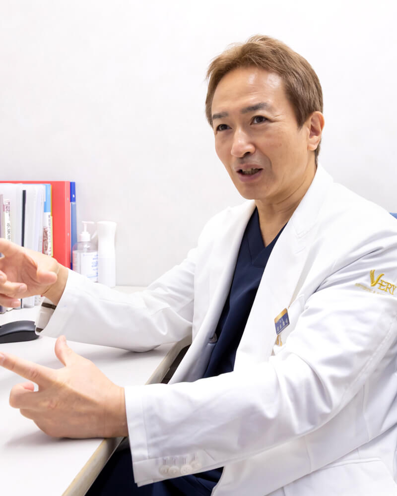 「でべそ」とは何なのか? 形の問題が生む見た目の悩み