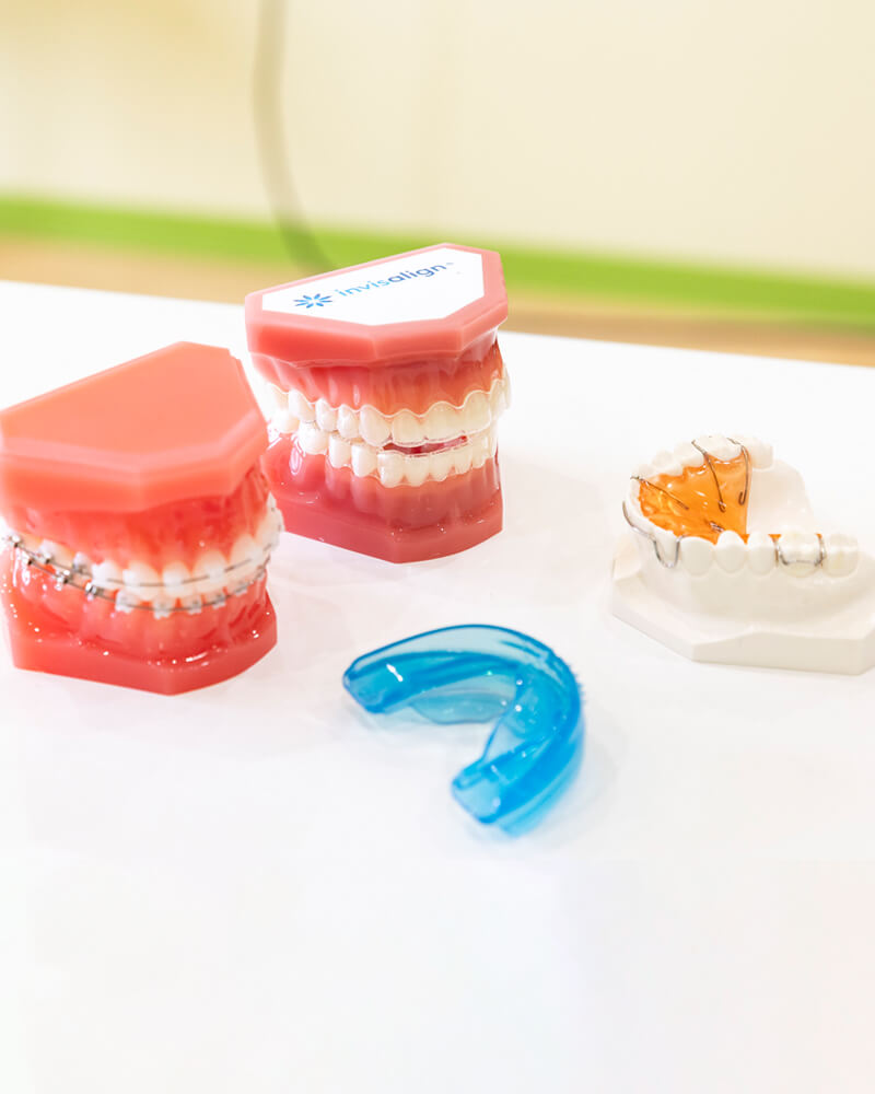 矯正治療が敬遠される要因、高額な治療費のハードルを下げる