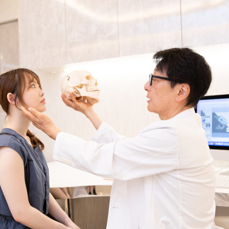 酒井形成外科photo