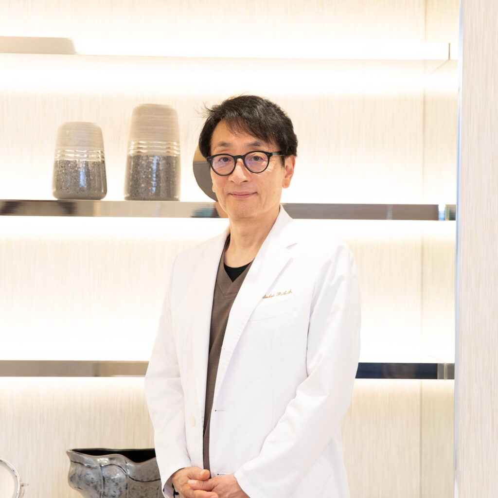 酒井形成外科photo