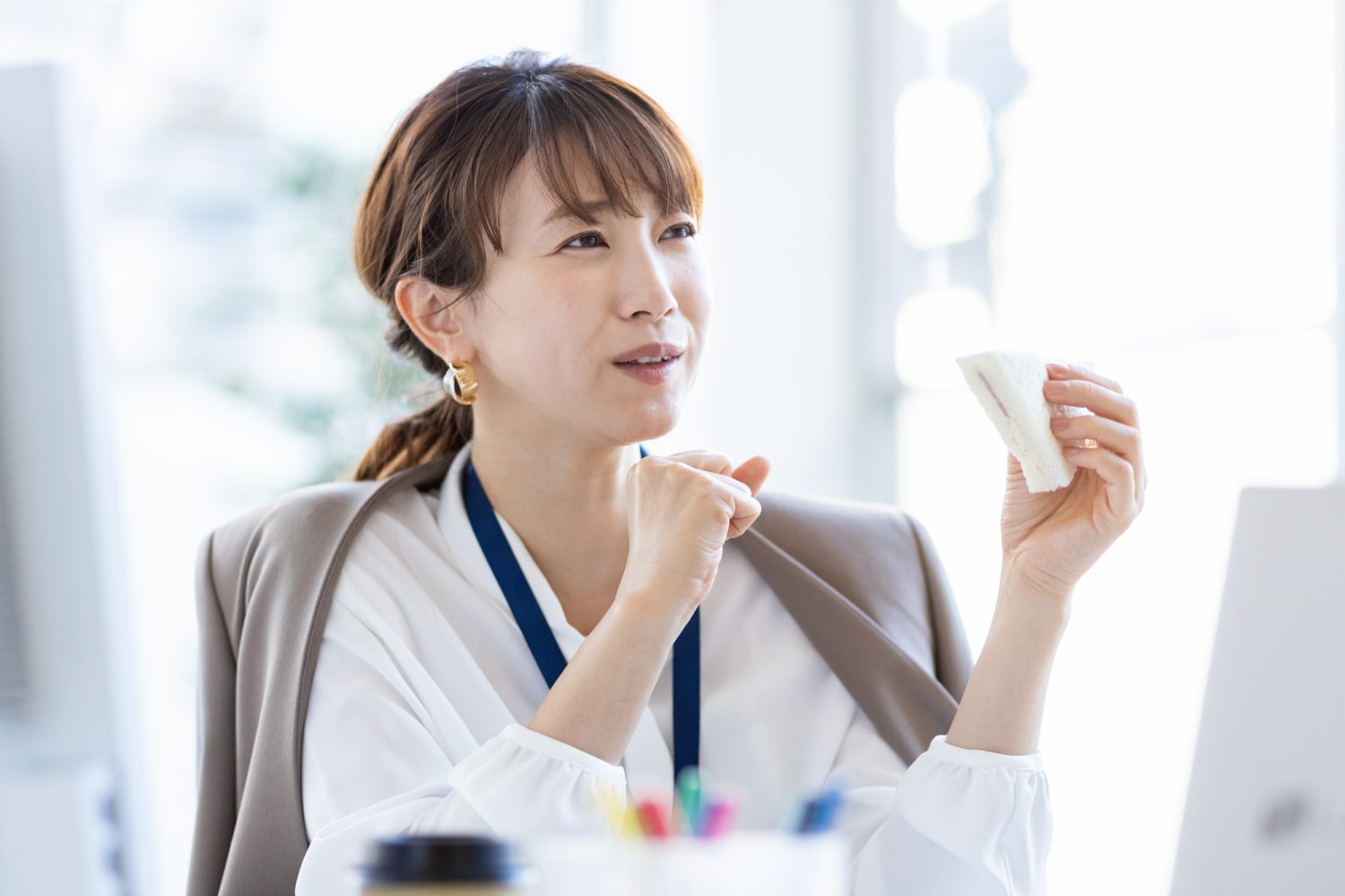 微笑みうつとは？ 特徴と背景を知る