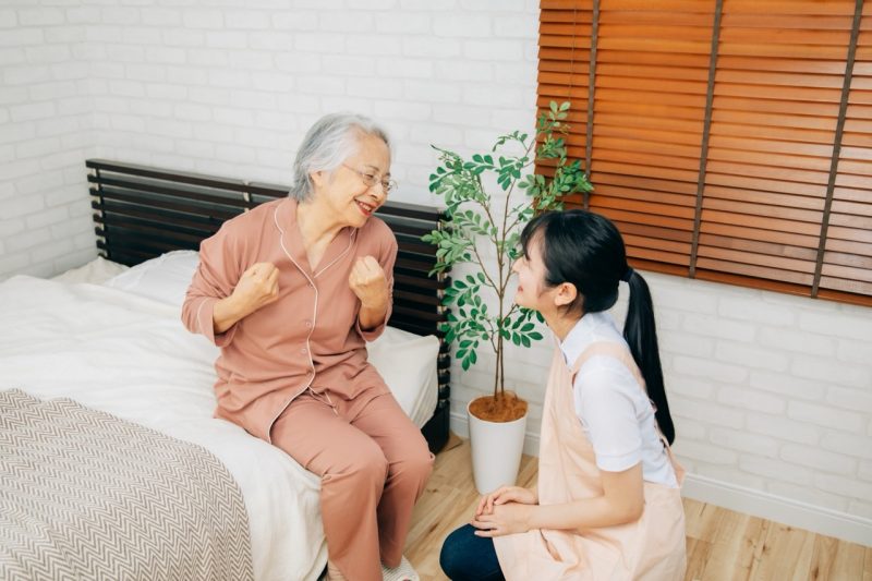 元気を出す女性