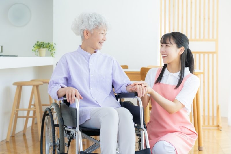 笑顔の女性たち