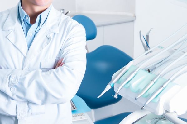 予約が困難？日本歯周病学会 歯周病専門医に相談するメリットとは