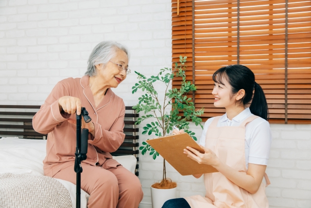 訪問リハビリのサービス内容やメリットなどをわかりやすく解説します