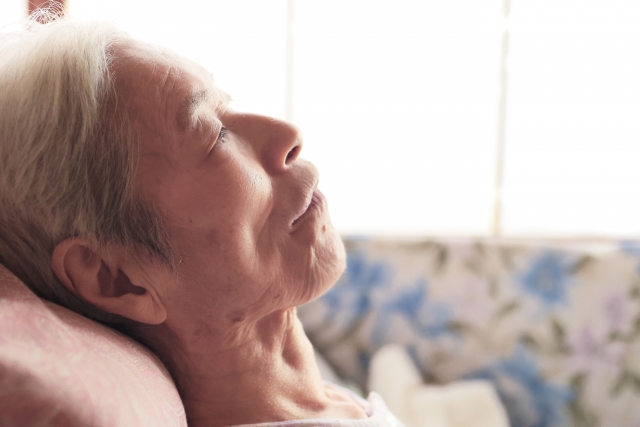 寝たきりになってから痰が多い理由