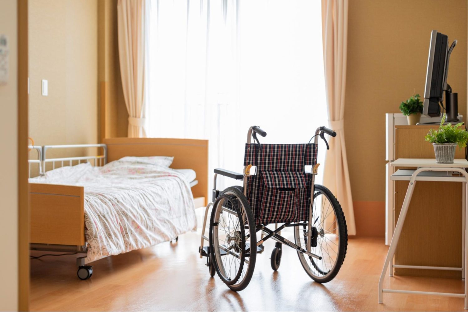 寝たきりになると筋力が低下する理由